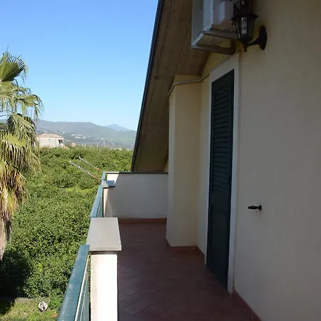 לינה וארוחת בוקר San Leonardo 3*